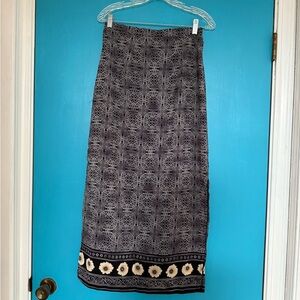 Elegant Black and Cream Patterned Maxi Skirt